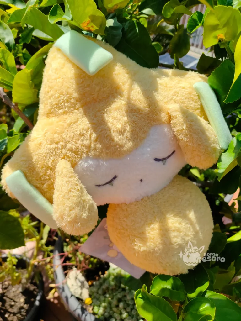 Jirachi Peluche Pokémon Luminoso