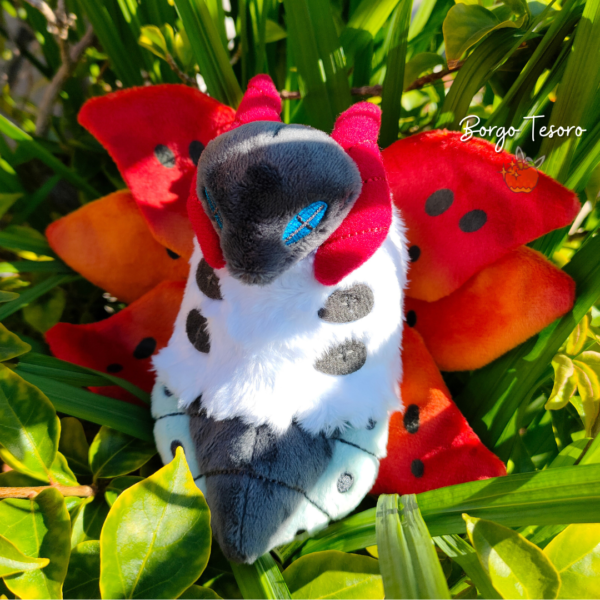 Volcarona Peluche Fit