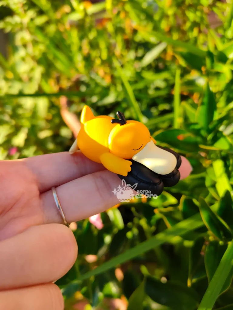 Psyduck Pokémon Relaxing Time Figure