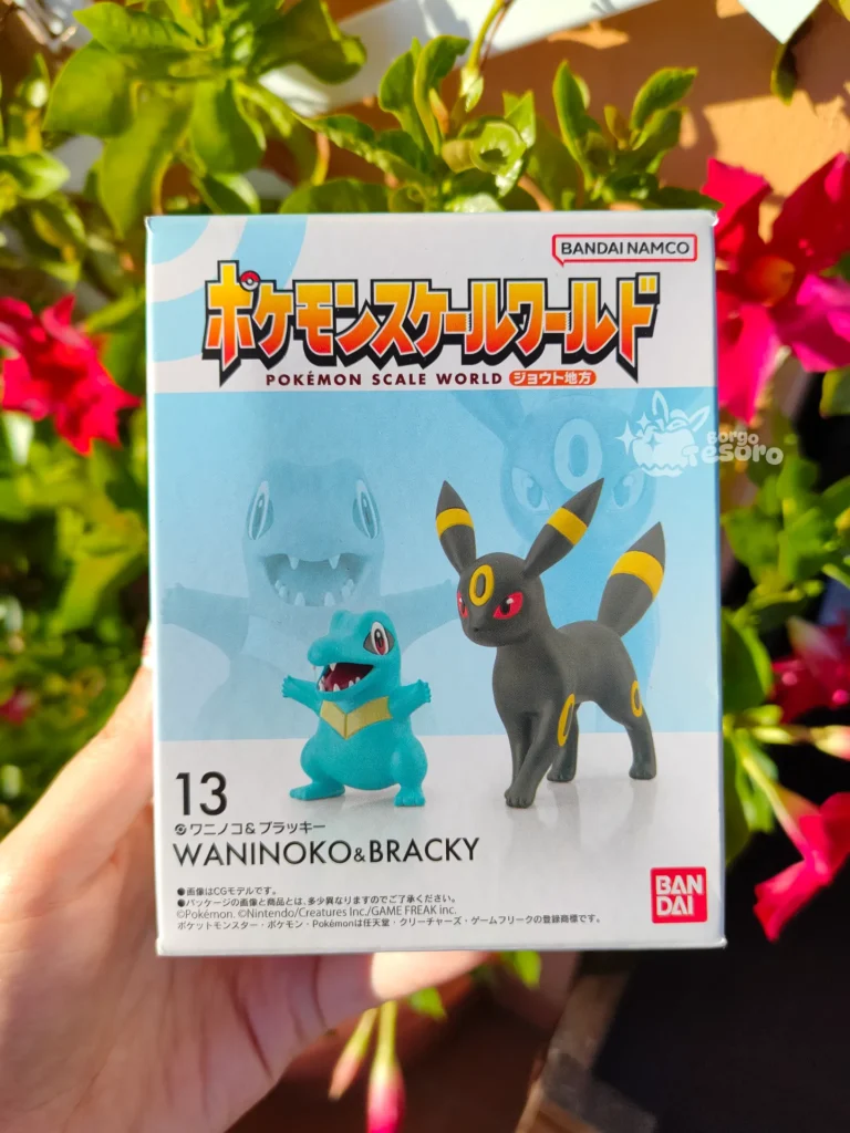Umbreon & Totodile Pokémon Scale World Figure