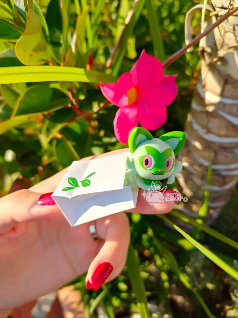 Sprigatito Pokémon Hide & Seek Figure
