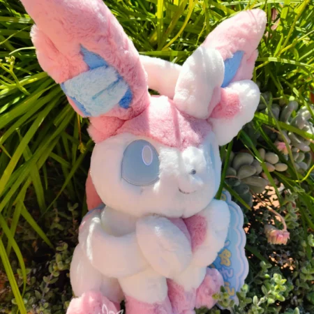 Sylveon Pokémon Fluffy Peluche