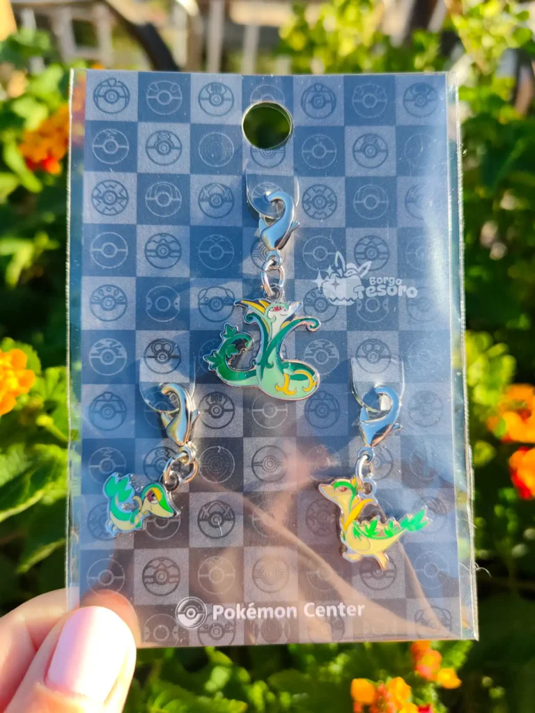 Snivy, Servine & Serperior Pokémon Metal Charm