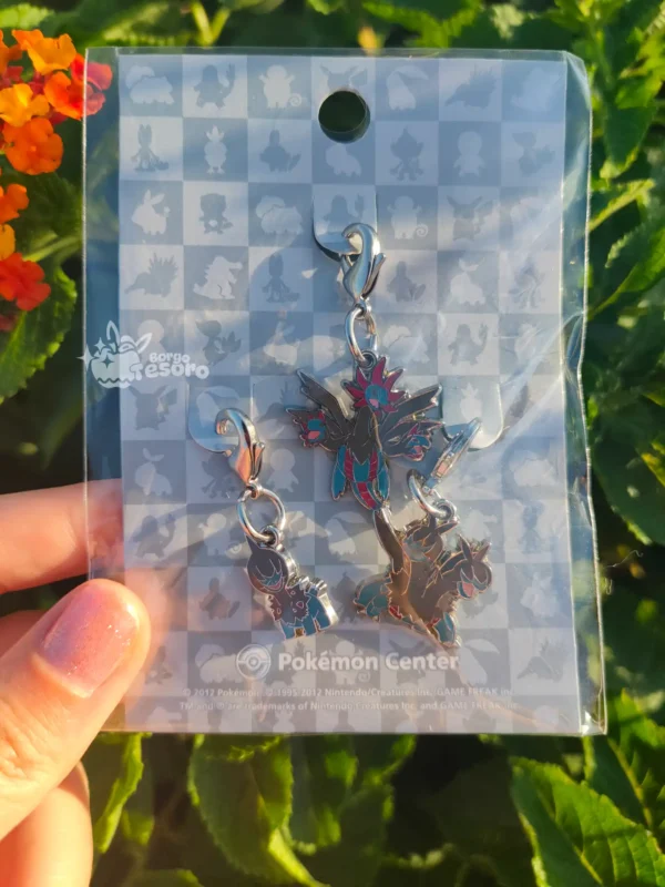Deino, Zweilous & Hydreigon Pokémon Vintage Metal Charm