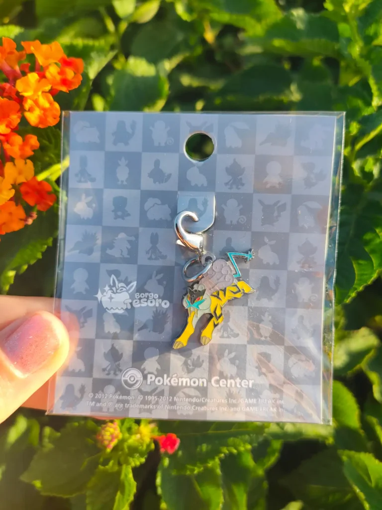 Raikou Pokémon Vintage Metal Charm