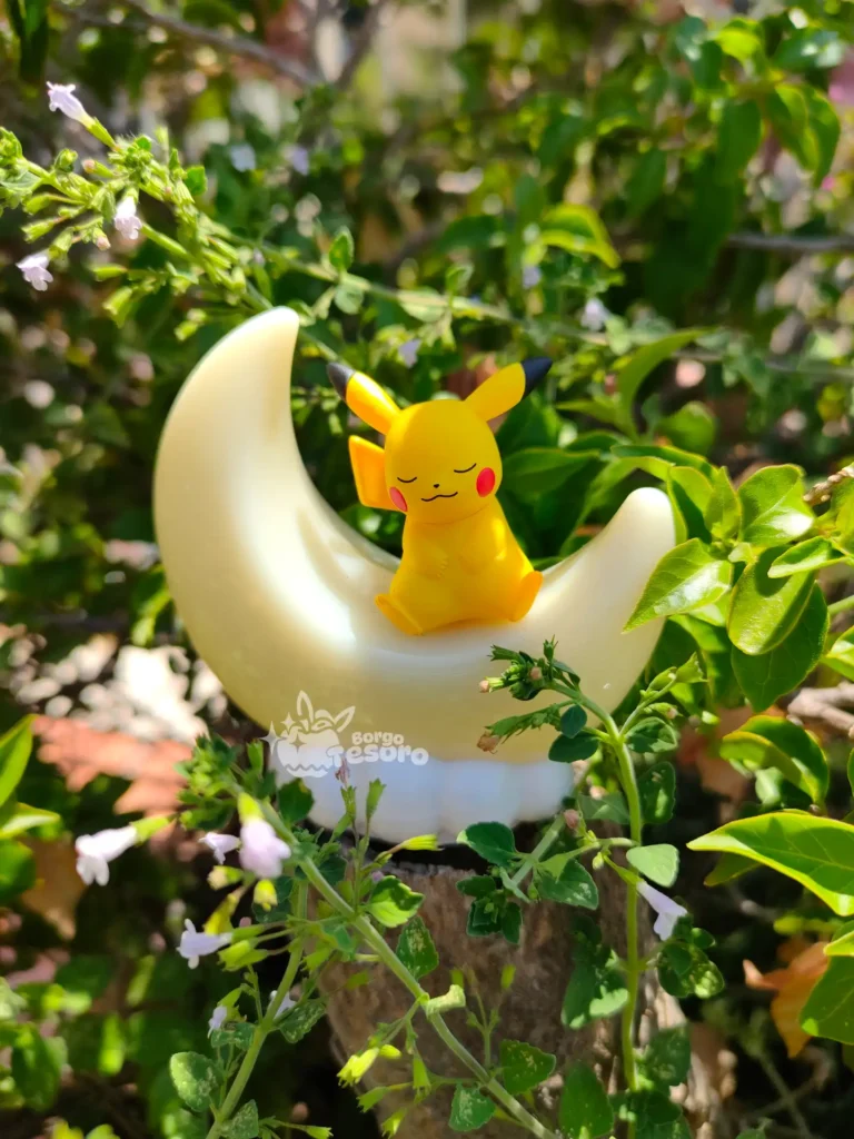 Pikachu Pokémon Big Moon Light Figure