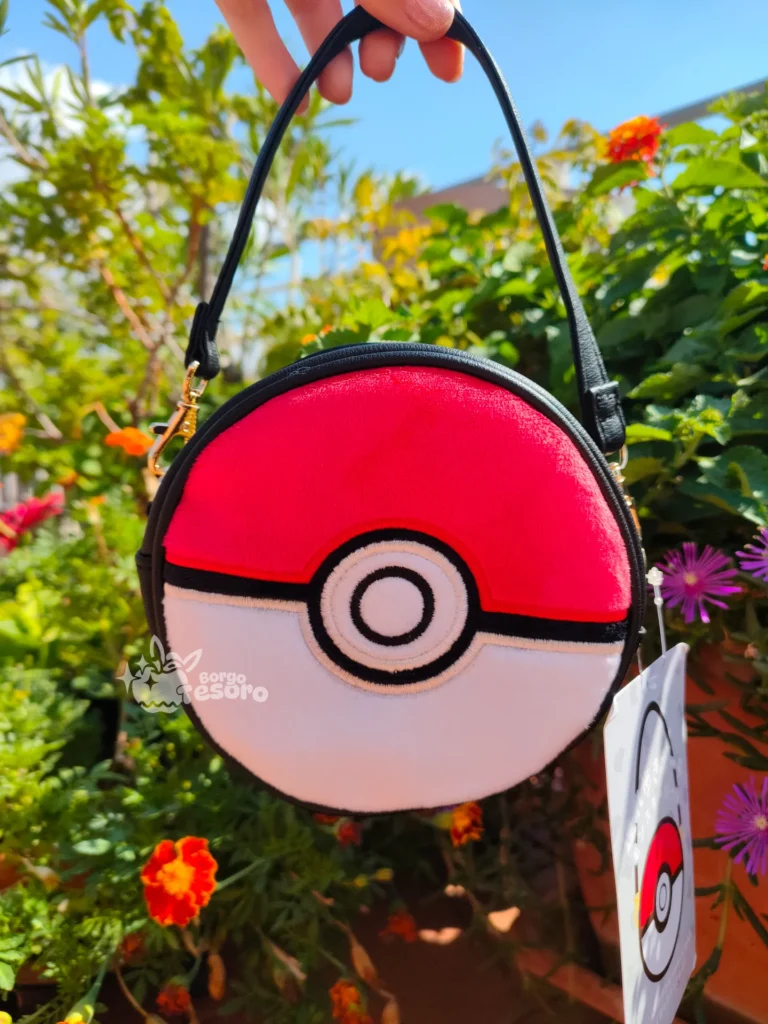 Pokémon Poké Ball Peluche Bag