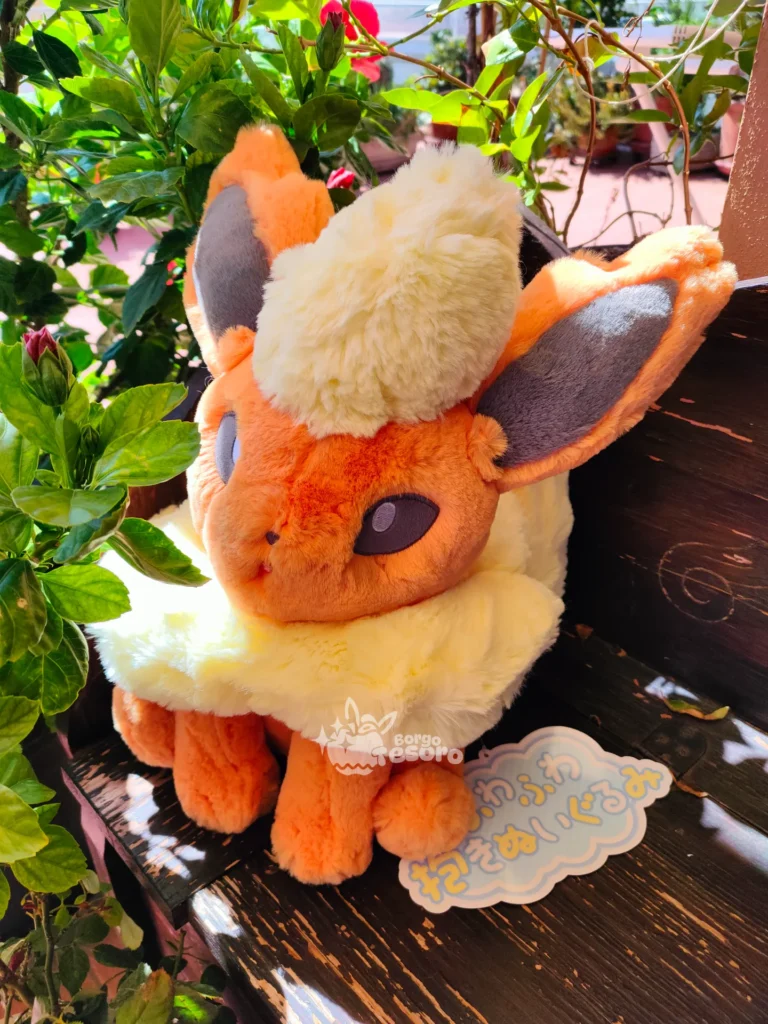 Flareon Pokémon Fluffy Peluche