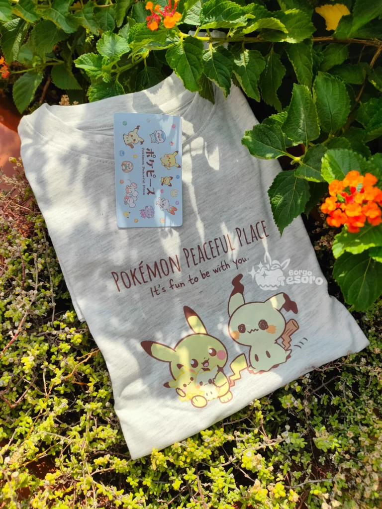 Maglietta Pokémon Poképeace Mimikyu & Pikachu