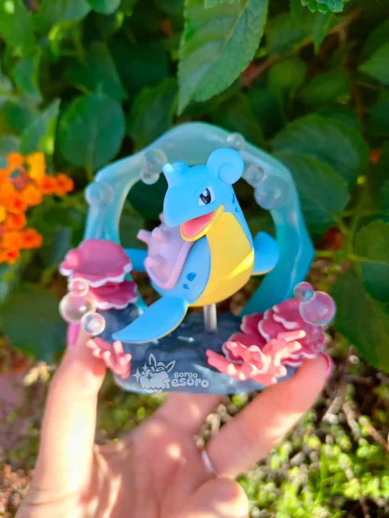 Lapras Pokémon Circular Diorama Rement